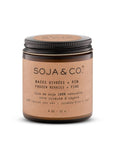 Chandelle de cire de soja naturelle SOJA&CO., au parfum baies givrées et pin, pot ambré réutilisable