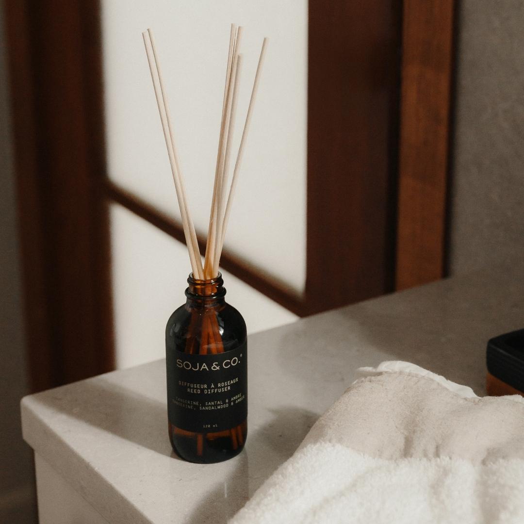 Diffuseur à roseaux | Tangerine, Santal & Ambre - SOJA&CO. ™