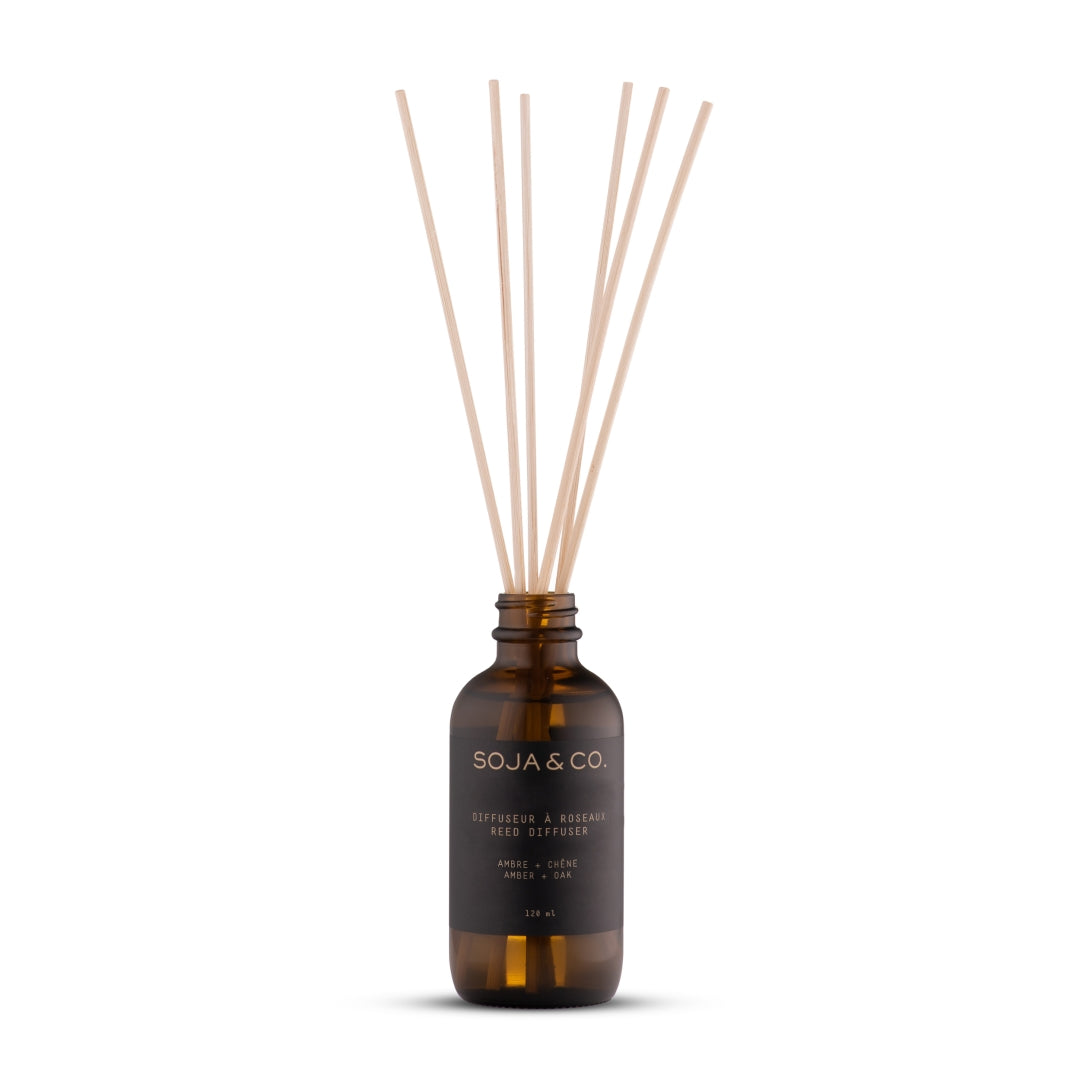 Diffuseur à roseaux SOJA&CO. ambre et chêne, contenant ambré réutilisable