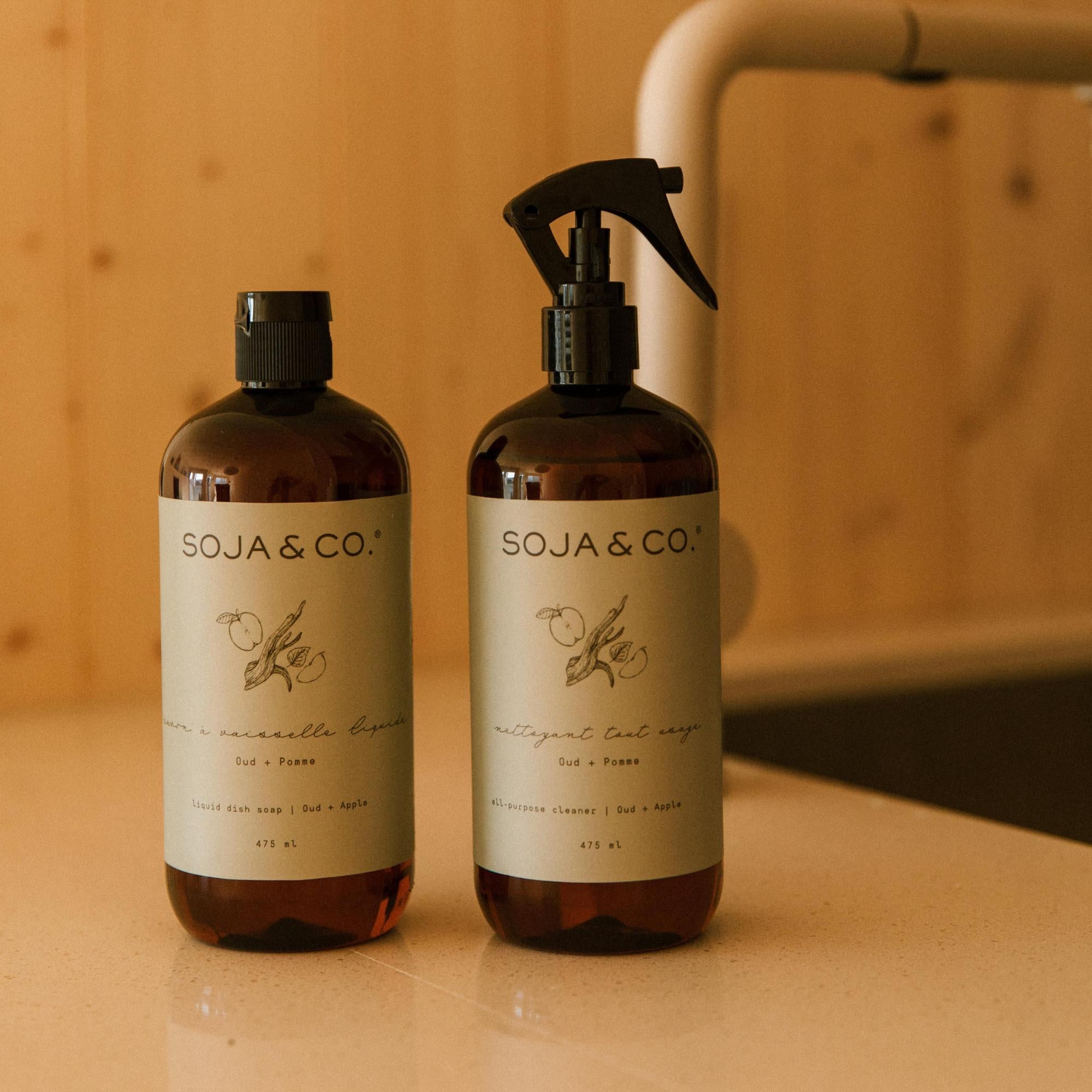Duo ménage SOJA&CO., au parfum oud et pomme, pot ambré réutilisable