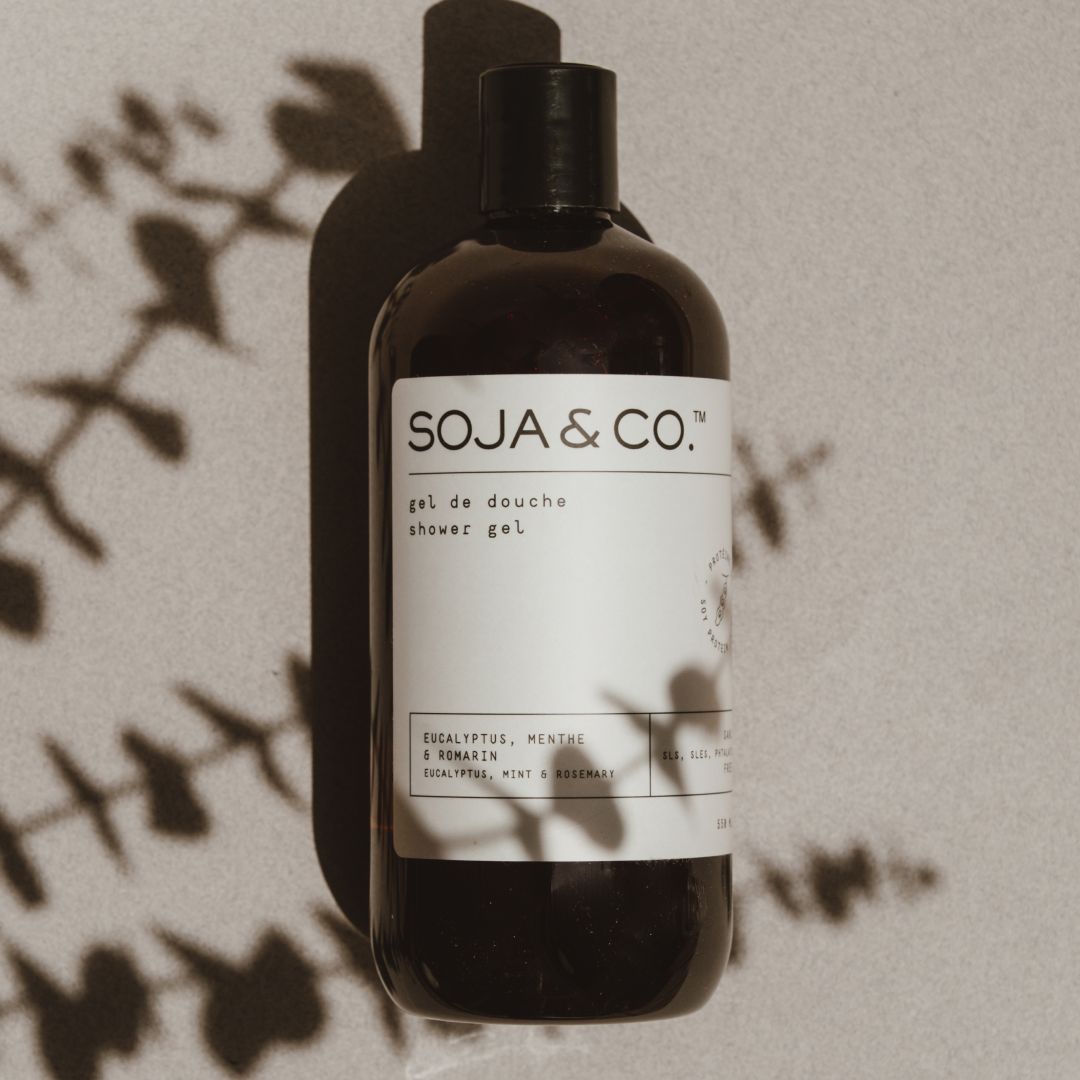 Gel douche naturel SOJA&CO. eucalyptus, menthe et romarin, contenant ambré réutilisable
