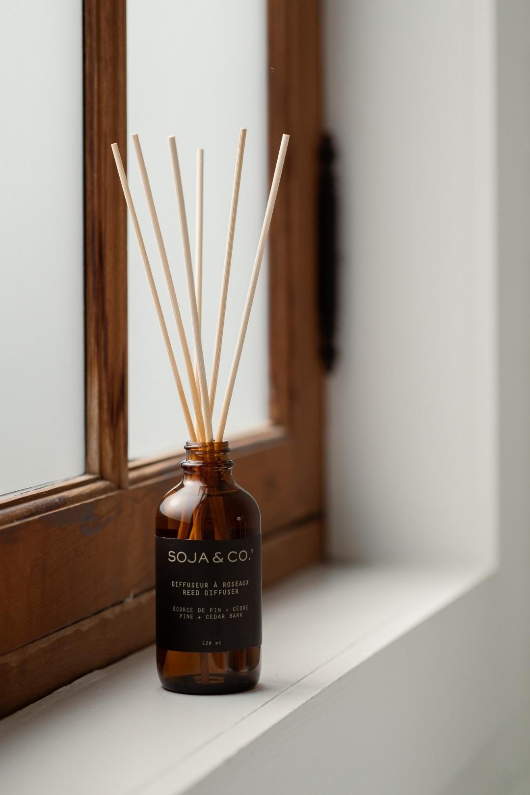 Diffuseur à roseaux | Écorce de pin + Cèdre - SOJA&CO. ™