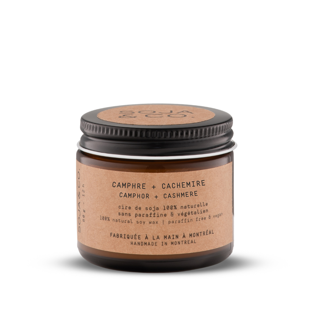 Chandelle en cire de soja naturelle SOJA&CO. camphre et cachemire, pot ambré réutilisable 