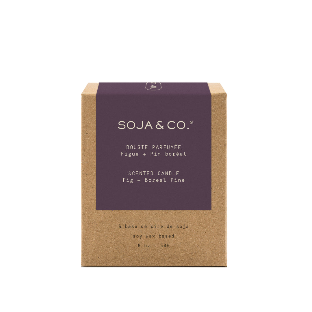 boîte de la bougie 8 oz figue + pin boréal SOJA&CO.