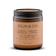 Chandelle de cire de soja naturelle SOJA&CO., au parfum guimauve et clémentine, pot ambré réutilisable