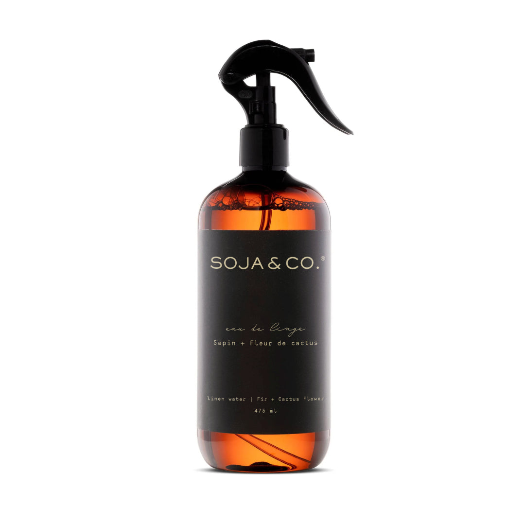 Eau de linge SOJA&CO., au parfum sapin et fleur de cactus, pot ambré réutilisable