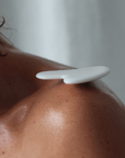 Minēra — Porcelaine de gua sha - SOJA&CO. ™