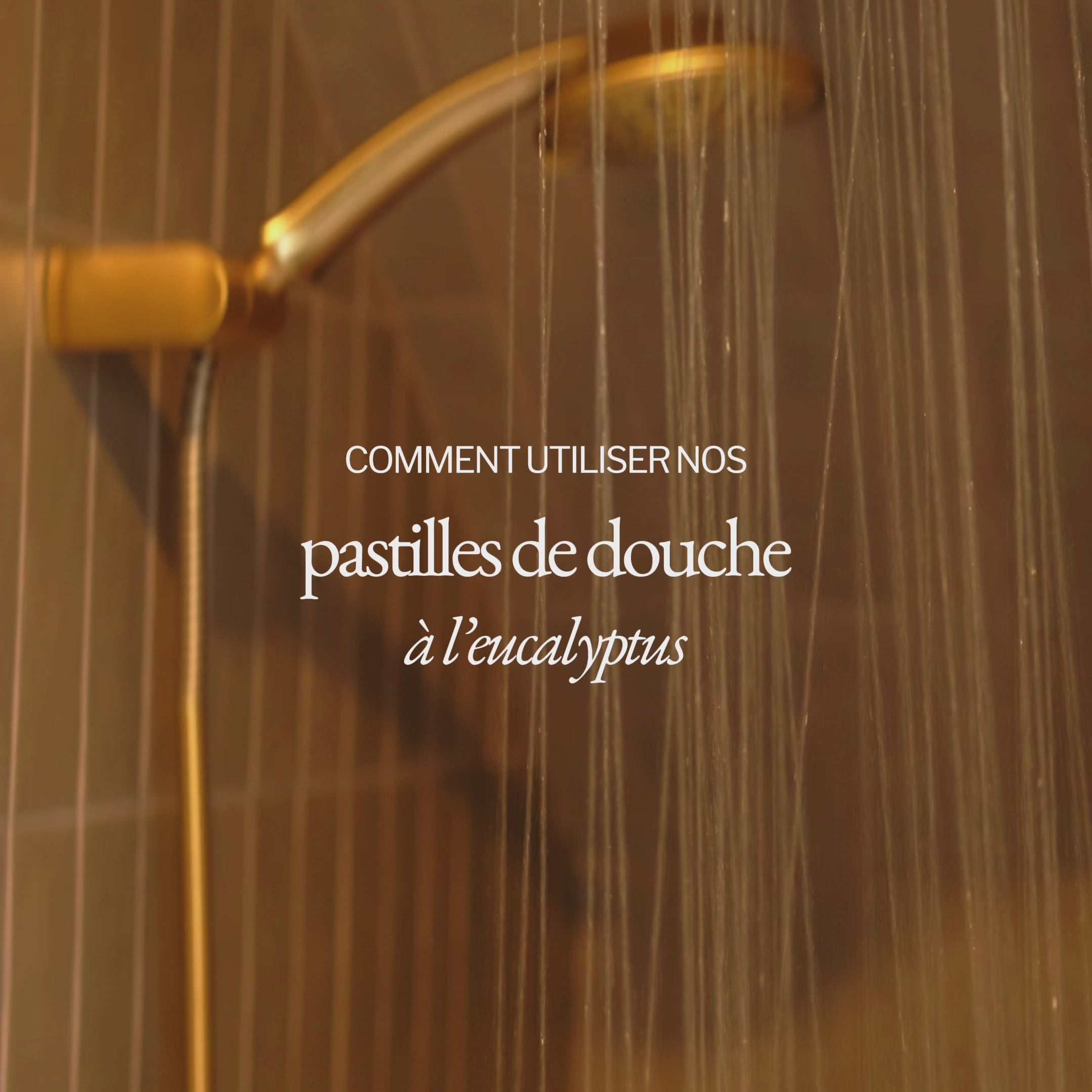 Vidéo démonstrative des pastilles de douche à l'eucalyptus SOJA&CO — utilisation simple pour une douche relaxante et parfumée.