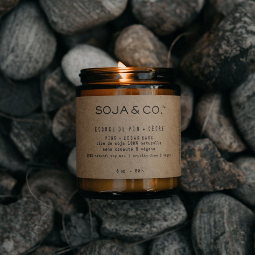 Bougie | Écorce de pin + Cèdre - SOJA&CO. ™